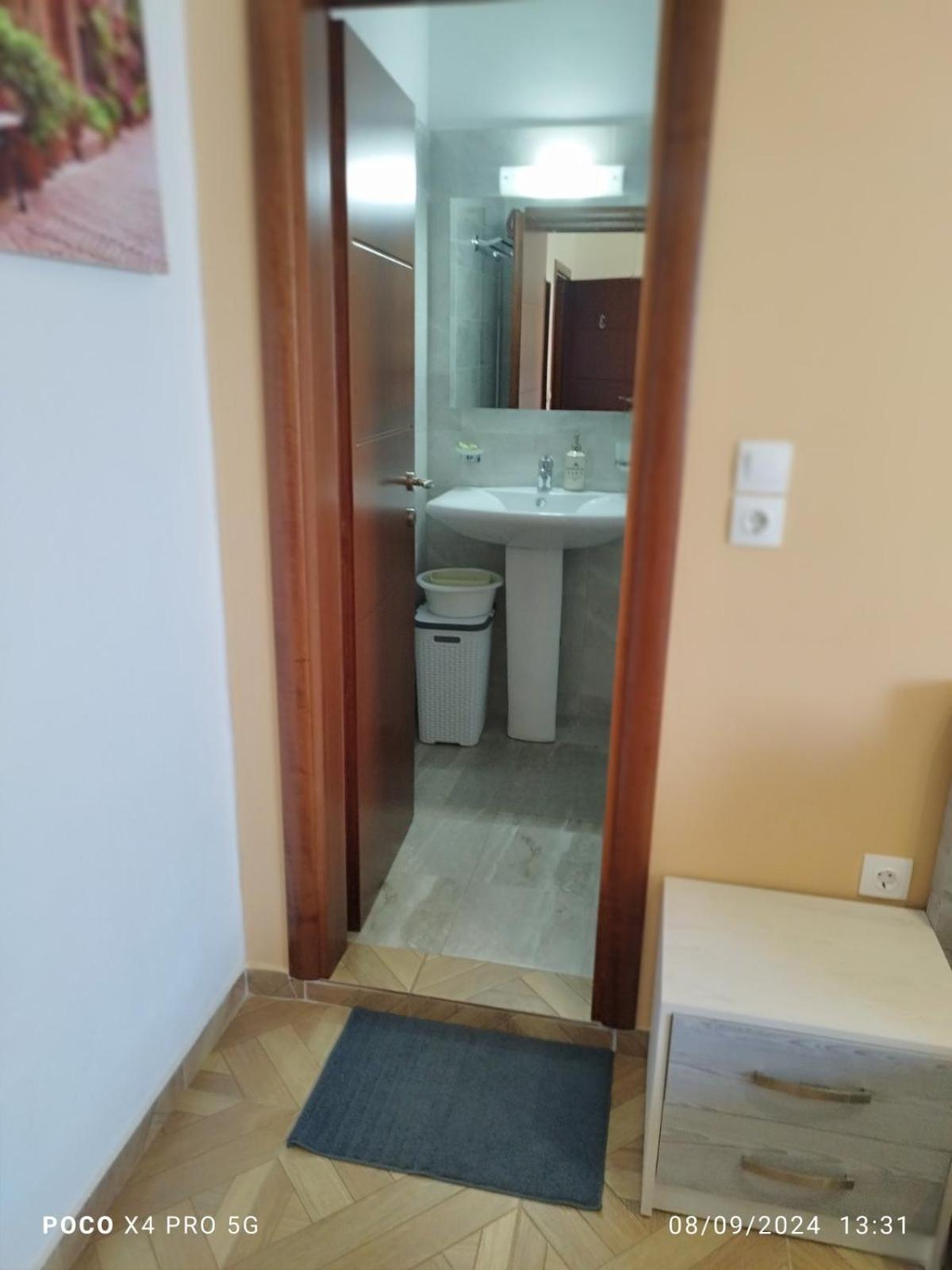 Dagos Rooms Dhërmi Eksteriør billede